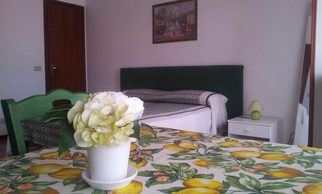 Residenza Il Poggio Apartamento San Bartolomeo Al Mare Quarto foto