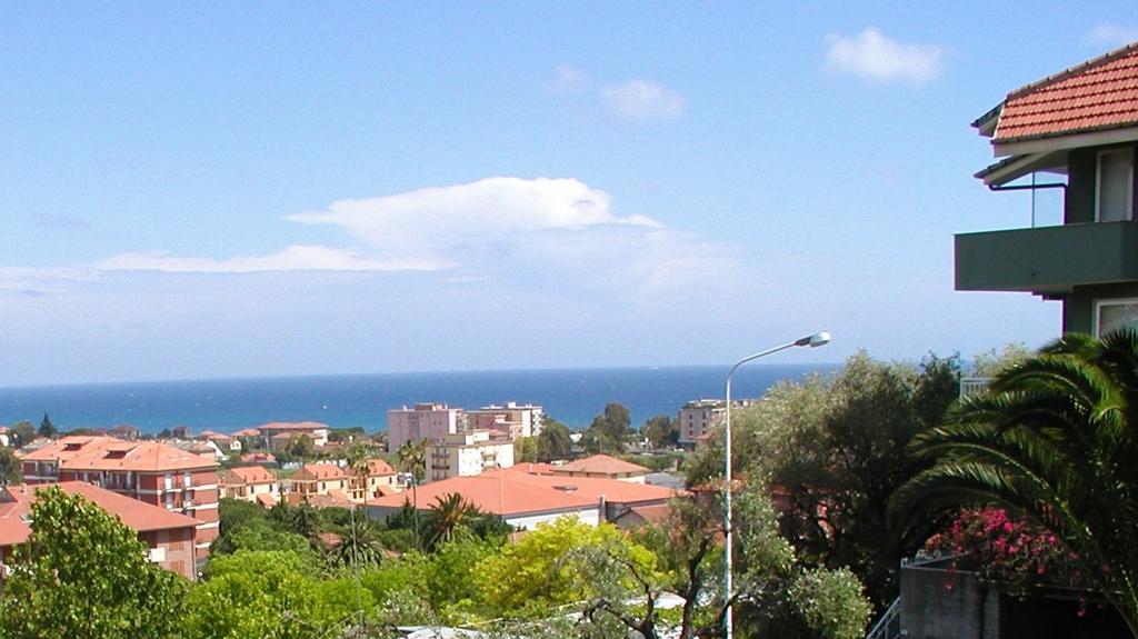 Residenza Il Poggio Apartamento San Bartolomeo Al Mare Exterior foto