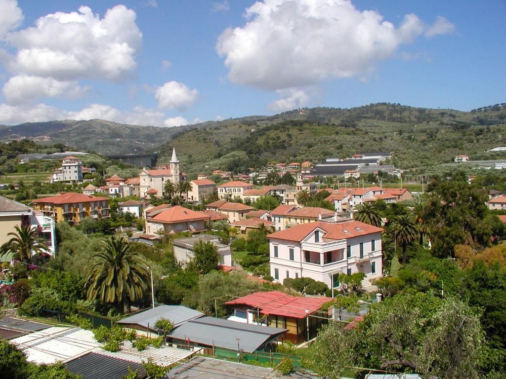 Residenza Il Poggio Apartamento San Bartolomeo Al Mare Exterior foto